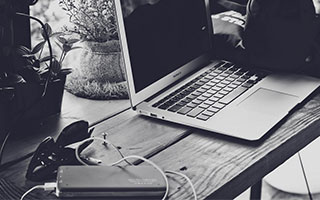 早读 雨“雪”来袭！新能源车险大调整！流行毒株变了！一航班“重着陆”！知名品牌被查！哈啰拒不改正！