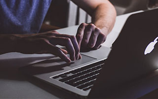 司晓迪“熄火”不到一周圈内人爆内幕：热搜被压是她做错一点